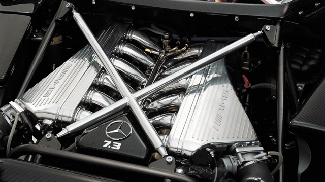 Pagani tarafından kullanılan Mercedes AMG üretimi bir V12 motor.