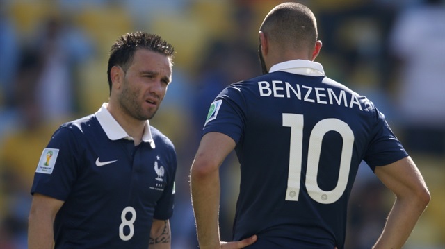 Fransa Milli Takımı'ndan çok iyi dost oldukları bilinen Valbuena ve Benzema'nın arası kaset olayından sonra açılmıştı. 