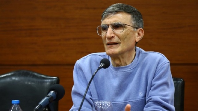 ​Nobel ödüllü Türk bilim adamı Prof. Dr. Aziz Sancar, yeni bilimsel çalışmasında sigaranın insan genomundaki 6 milyar ünitede oluşturduğu tahribatın haritasını çıkardıklarını, bunun insanların sigarayı bırakmalarını sağlamasını umduğunu söyledi.