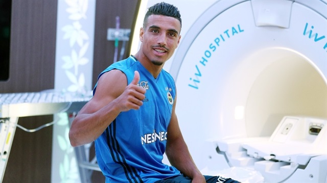 Fenerbahçe'nin yeni transferi Nabil Dirar, sağlık kontrollerinden başarıyla geçti.