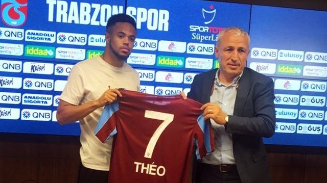 Trabzonspor’un yeni transferi Theo Bongonda imzaladı

