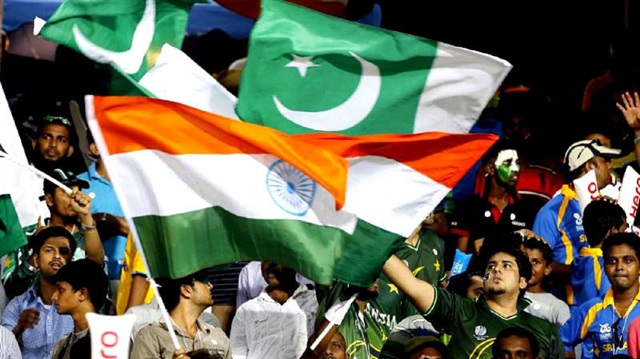 Pakistan, India face off in historic cricket final