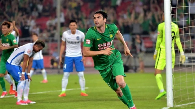 31 yaşındaki Burak Yılmaz bu sezon çıktığı 10 maçta 8 gol kaydetti.