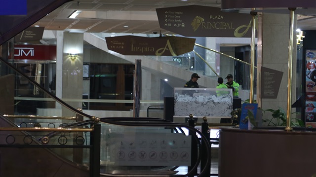 Kolombiya'nın başkenti Bogota'daki bir alışveriş merkezine düzenlenen bombalı saldırıda 3 kişi hayatını kaybetti. 