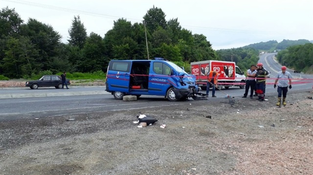 Zonguldak'ta trafik kazası: 1 ölü, 2 asker yaralı