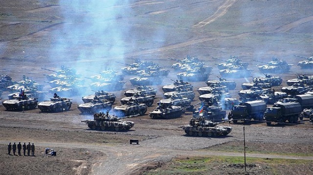 الجيش الأذري يبدأ مناورات عسكرية واسعة