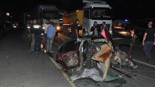 Bitlis Tatvan'da trafik kazası: 3 ölü 8 yaralı