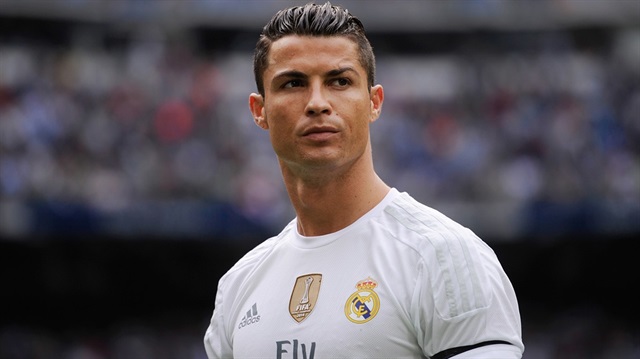 Konfederasyonlar Kupası için Rusya'da bulunan Ronaldo'nun, turnuvanın bitiminde Real Madrid başkanıyla görüşeceği belirtildi.