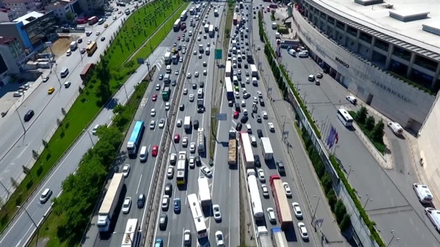 İstanbul’da bayram trafiği çilesi başladı-Trafik durumu