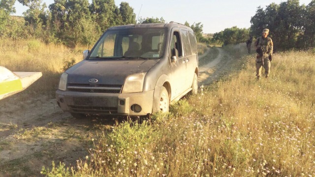 PKK’lı teröristlerce bombalı araç saldırısında kullanılacak 12 araç da bulundu.
