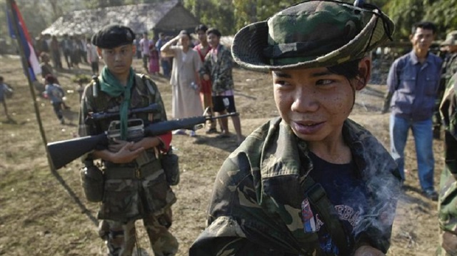Myanmar'da 67 çocuk asker ordudan çıkarıldı