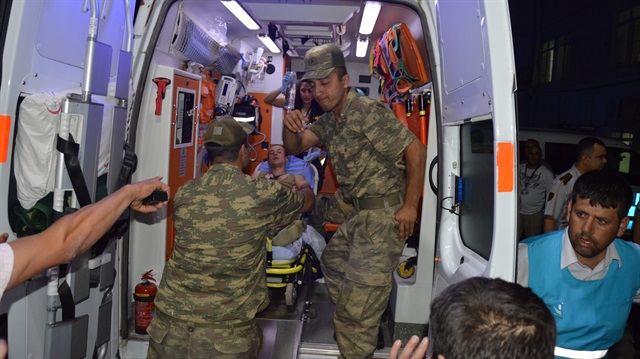 Manisa'da çok sayıda asker, yediği yemekten sonra rahatsızlanarak hastanelere kaldırılmıştı.