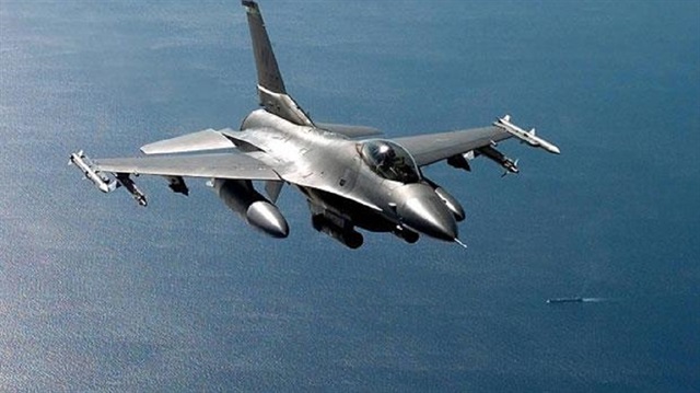 ABD'de F-16 askeri gösteri uçağı kaza yaptı