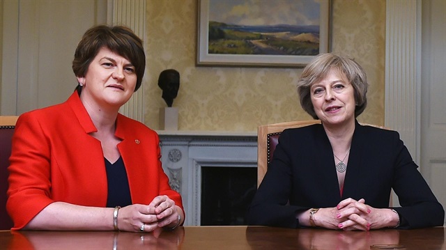 DUP lideri Foster ve Başbakan Theresa May