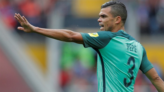 Beşiktaş'ın transferi için yoğun çaba sarf ettiği Pepe, Portekiz Milli Takımı ile Konfederasyon Kupası'nda forma giyiyor.