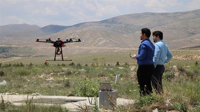 Saatte 50 kilometre hızla esen rüzgarda bile rahat bir şekilde ölçüm yapabilen drone, 30 dakika uçuş süresine sahip.