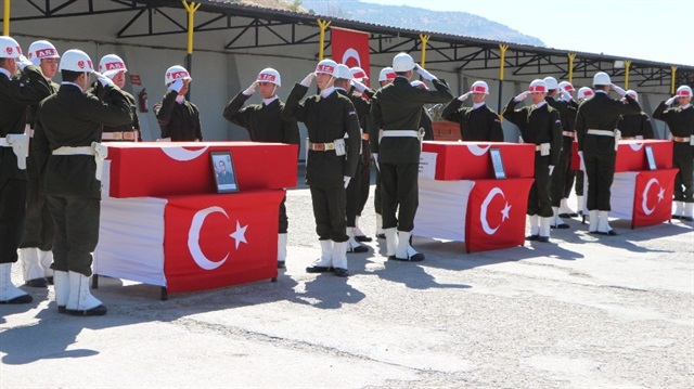 Şırnak'taki saldırıda şehit olan askerlerimizin cenazeleri memleketlerine gönderildi. 