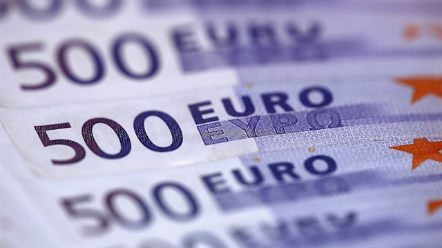 Bankalar, 500 Euro’luk banknotları kabul etmiyor.
