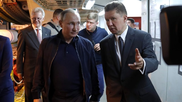 Gazprom İcra Komitesi Başkanı Aleksey Miller, Rusya Devlet Başkanı Putin'e  TürkAkım Doğalgaz Boru Hattı Projesi inşaatı hakkında bilgi vermişti.