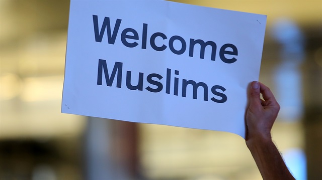 'Müslümanlar, hoşgeldiniz' 