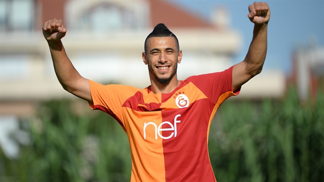 Galatasaray'ın yeni yıldızı Younes Belhanda'nın sarı kırmızılı takımda 10 numaralı formayı giyeceği iddia edildi.