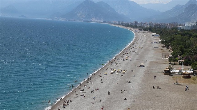 ​Antalya'da 88 yılın en sıcak günü yaşandı