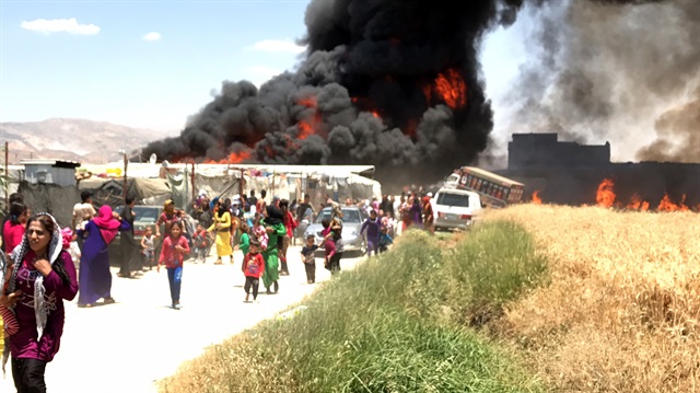 Lübnan'da Suriyeli mültecilerin kaldığı kampta yangın çıktı.