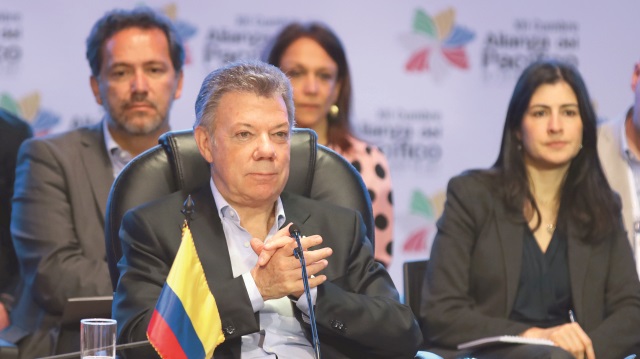 Kolombiya’nın Cali kentinde düzenlenen Pasifik ittifakı 12. Zirvesi, Devlet Başkanı Juan Manuel Santos’un yönettiği Devlet Başkanları Toplantısı ile devam etti.