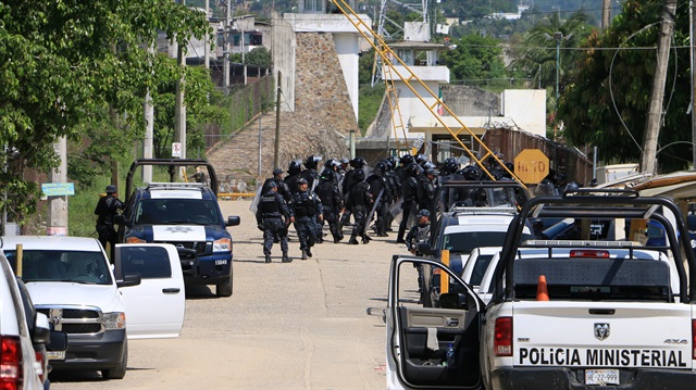 Meksika'nın Acapulco kentinde cezaevinde çeteler arasında kavga çıktı. 