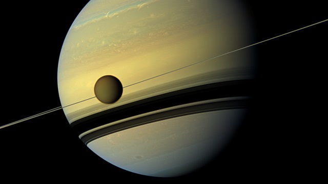 Satürn'ün uydusu Titan, gelecekte insan kolonisine ev sahipliği yapabilir