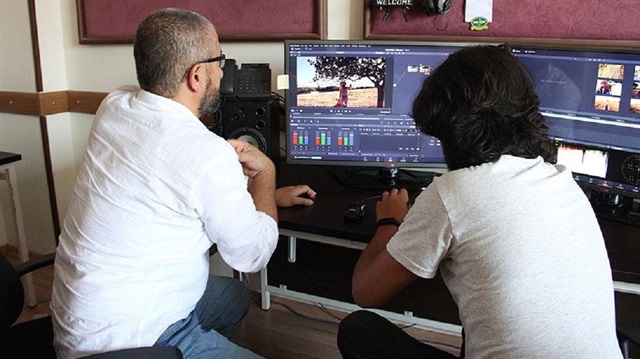 Sinopluoğlu, "Aylan bebek" ve babasının konu edildiği ilk bölümünün TRT'de yayınlandığı belgeselin, diğer bölümlerinin de önümüzdeki günlerde yayınlanacağını kaydetti.