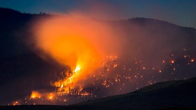 ABD ve Kanada'daki orman yangını nedeniyle tahliyeler başlatıldı.