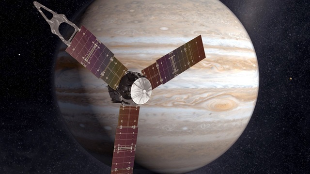 Juno, Jüpiter'deki 'büyük sır' için uçtu