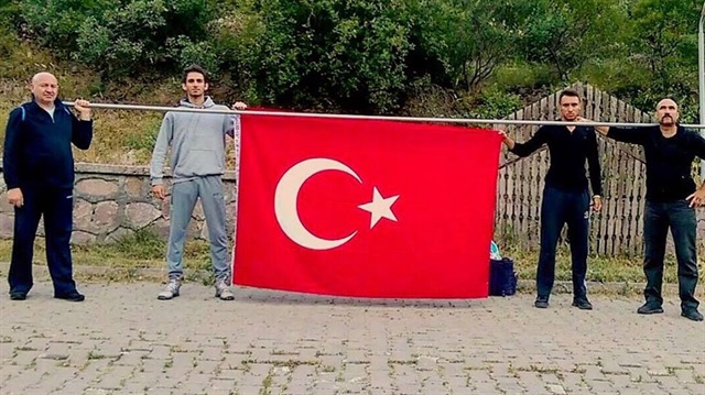 Cuntacıları unutturmamak için İstanbul'dan Ankara'ya yürüdü