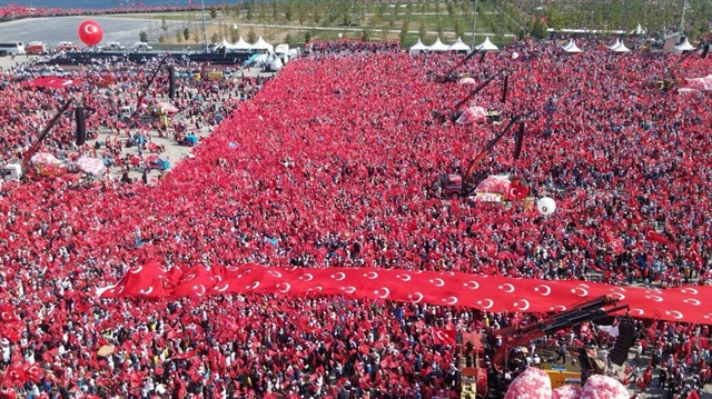 Bu bayrak bize emanet