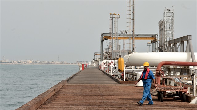 İran petrol ve doğalgaz bakımından zengin rezervlere sahip.