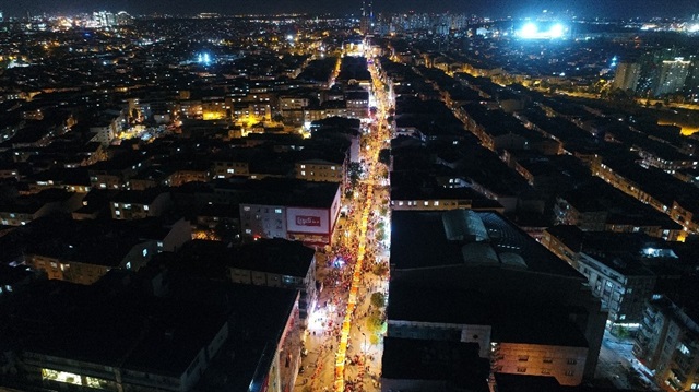 15 Temmuz için 2016 metrelik Türk Bayrağını taşıdılar​
