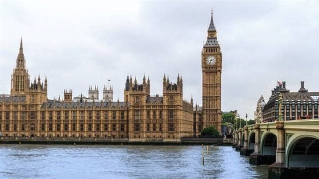 البرلمان البريطاني يناقش تشديد عقوبة حيازة "الأسيد" غدًا الإثنين