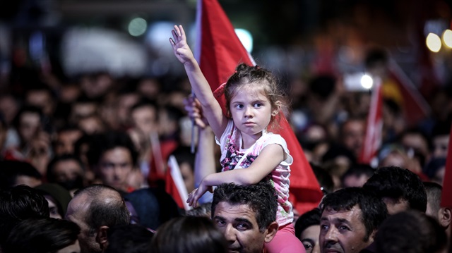 الاحتفالات تعم المدن التركية في ذكرى التصدي لمحاولة الانقلاب