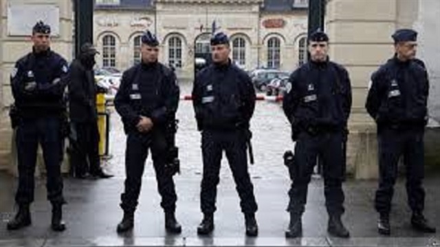 الداخلية الفرنسية: توقيف 386 في أعمال شغب باحتفالات العيد الوطني
