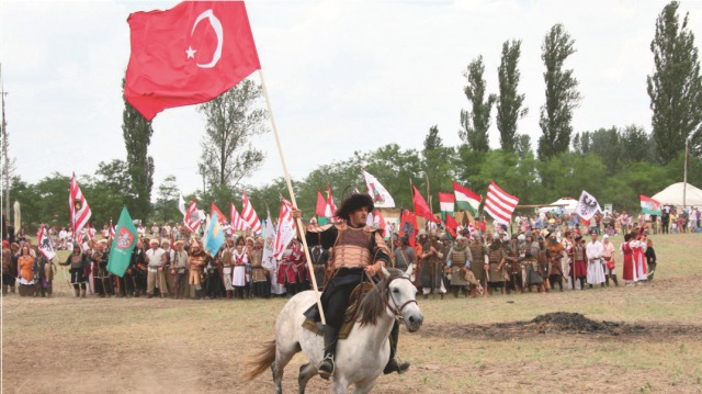 Hun ve Türk kökenli milletlerin soy kurultayı geleneksel olarak Budapeşte'de yapılıyor.