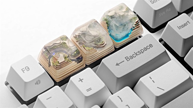 Jelly Key tarafından tasarlanan Forbidden Realm klavye mücevherleri, klavyelere bambaşka bir hava katıyor.