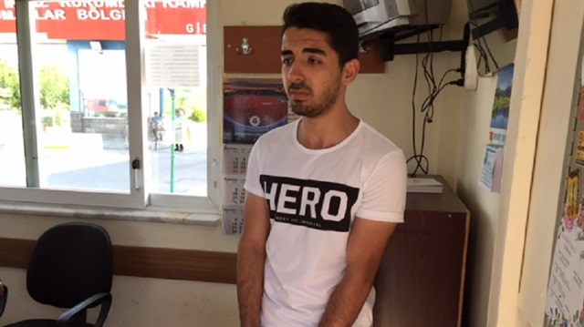 Polatlı darbe davasının görüldüğü Sincan Cezaevindeki duruşma salonuna "Hero" yazılı tişörtle gelmişti.