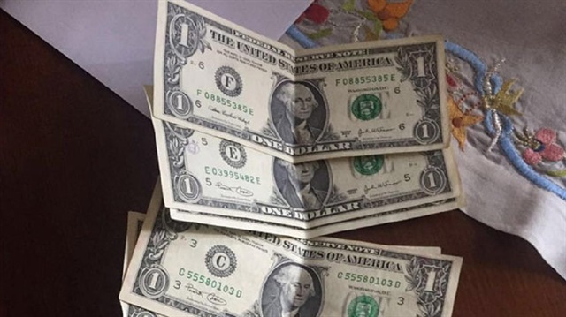 FETÖ üyelerinden 1 dolarlık banknotlar çıkmıştı. 