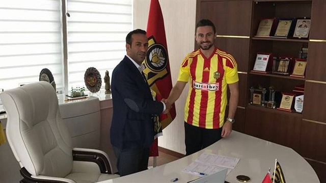Yeni Malatyaspor Kulübü geçtiğimiz günlerde sol bek oyuncusu Kaan Kanak ile 2 yıllık sözleşme imzalandığını duyurmuştu.