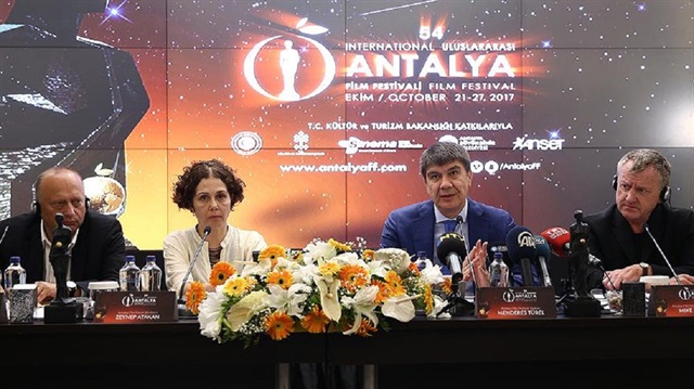 Uluslararası Antalya Film Festivali Başkanı Menderes Türel, bir otelde düzenlediği basın toplantısında, festivalin 21-27 Ekim'de düzenlenmesinin planlandığını söyledi.