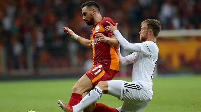 Galatasaray'ın genç futbolcusu Sinan Gümüş'ün sarı kırmızılılardan ayrılma kararı aldığı belirtildi. 
