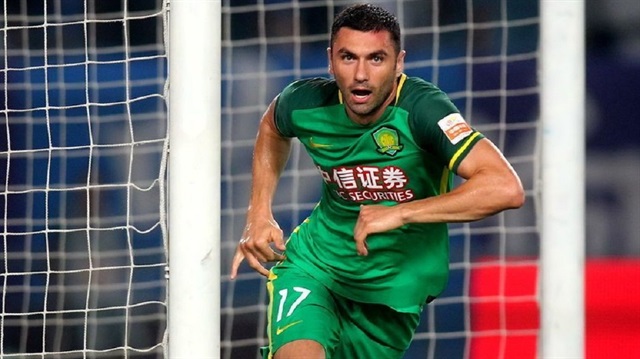 Burak Yılmaz bu sezon Beijing Guoan formasıyla çıktığı 11 maçta 8 gol atma başarısı gösterdi.