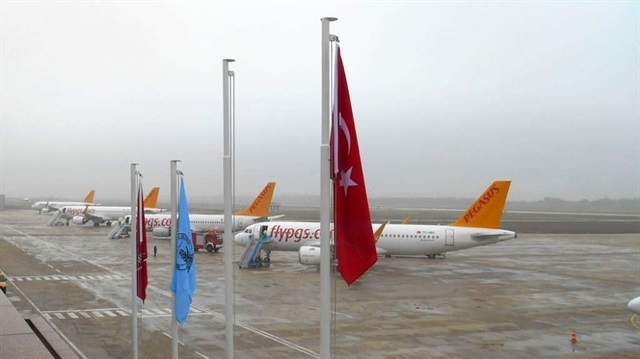 İstanbul’a iniş yapamayan 6 uçak Bursa’ya indi