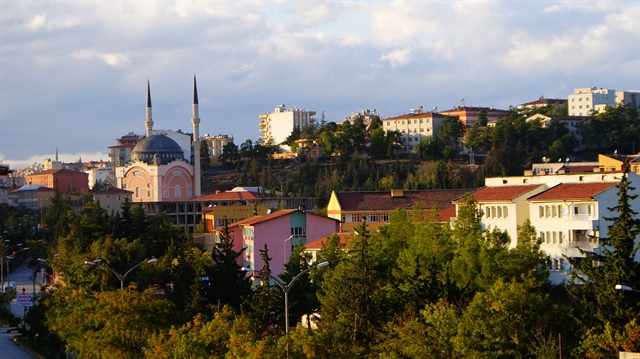 Kalkınmada 6. bölgede yer alan Kilis'te hazırlıkları tamamlanan Polateli-Şahinbey Tekstil İhtisas Organize Sanayi Bölgesi (OSB), ülkenin çeşitli yerlerindeki yatırımcıların gözdesi haline geldi.


